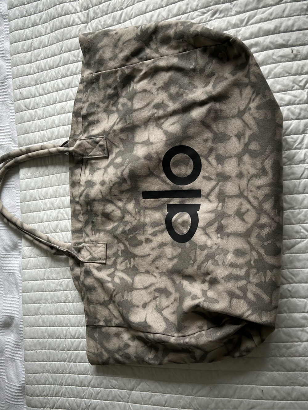 ALO Yoga Olive Green Patterned Canvas Tote with Black Logo - Picture 6 of 7